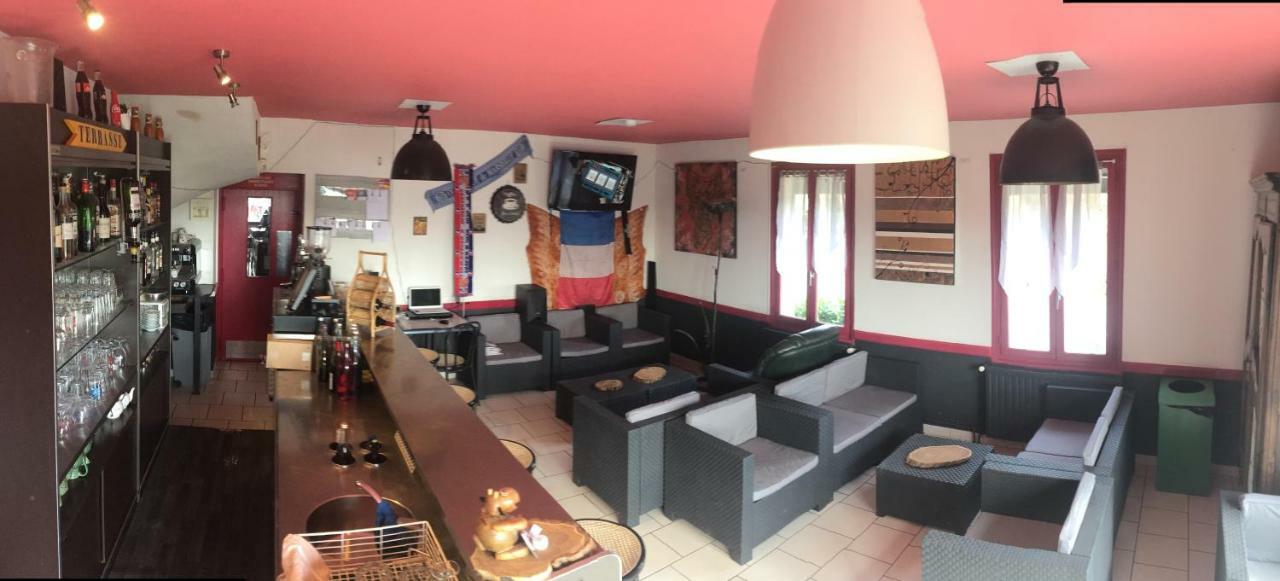 Hotel Restaurant La Place Malay  Bagian luar foto